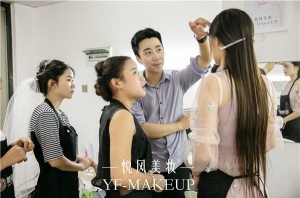 学化妆到底是要多少钱？