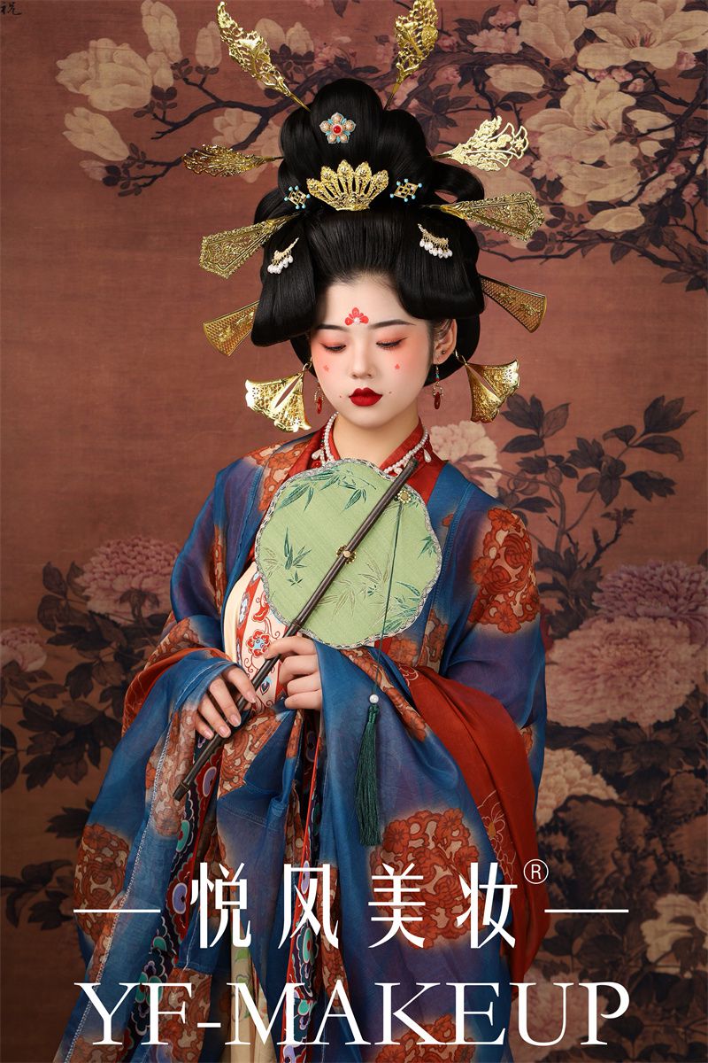 时尚彩妆