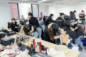 学化妆别跟风！悦风美妆学院个性化教学，打造专属技能