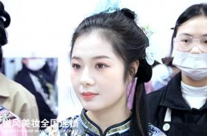 学化妆别乱花钱，悦风美妆学院超高性价比等你