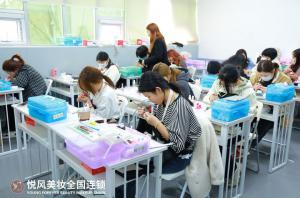 想学化妆美甲美睫的姐妹别瞎找了，看这里！